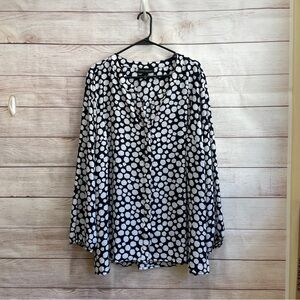 LANE BRYANT TOP IN BLACK AND WHITE POLKA‎ DOTS